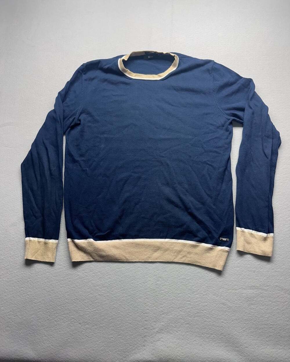 Hugo Boss Slim Fit Navy Blue and Beige Long Sleeve Pullover Sweater Size L